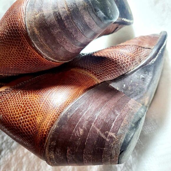 JUSTIN STYLE BOOTS Size 7 Color Brown.Used - Picture 3 of 10